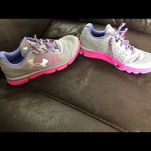 Girls youth under armour shoes